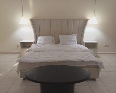 Full Furnished Studio For Rent In Spain Cluster.